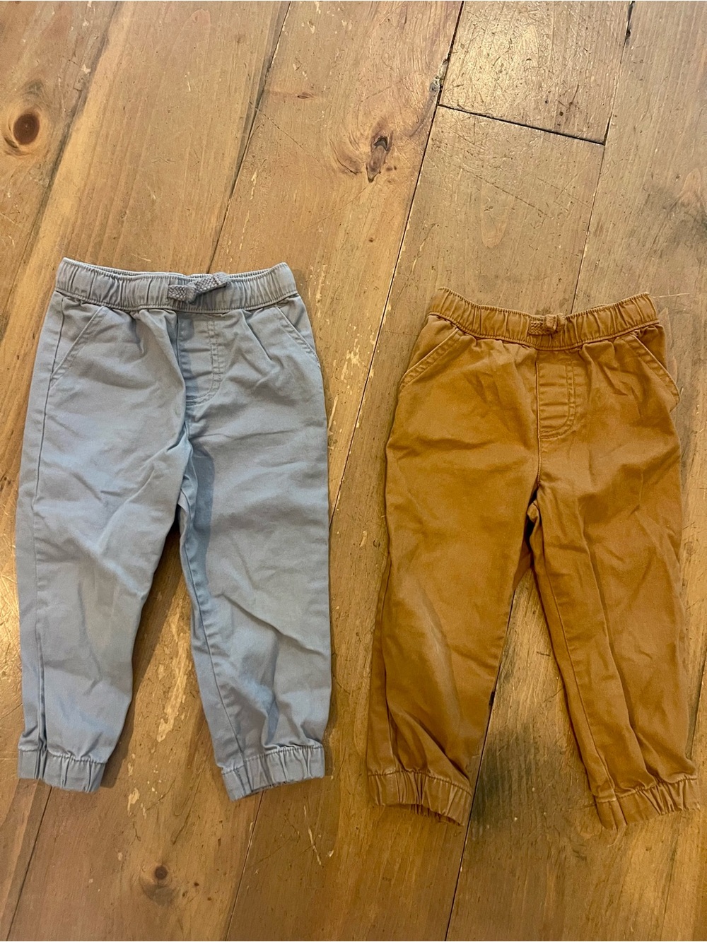Kids Elastic-Waist Jogger Pants - grey and khaki
